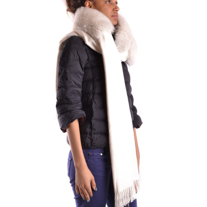 Burberry  Women Scarve